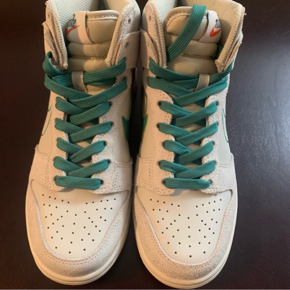 Nike Dunks - Picture 5 of 12